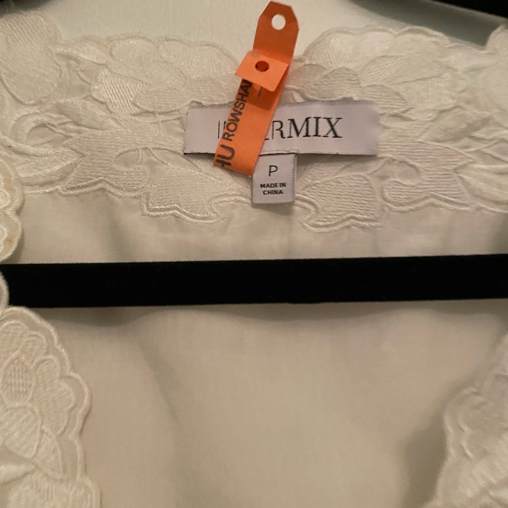 Intermix blouse - Picture 2 of 6